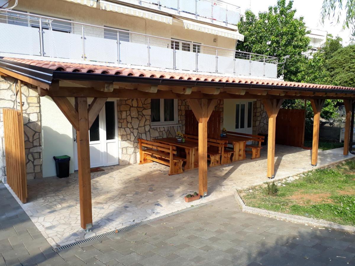 קוסטרנה Apartments Roko מראה חיצוני תמונה